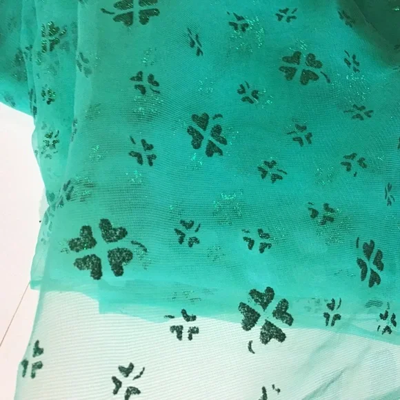 Green Mesh Fabric Glitter Shamrock Design St Patricks Day Craft Sewing Material - Picture 6 of 6
